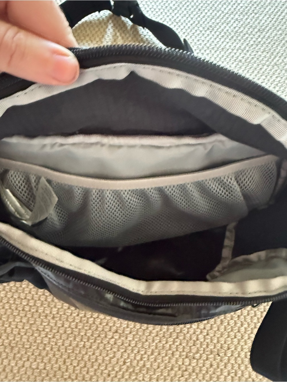 Patagonia Black Crossbody Hip pack 5L - Picture 3 of 6
